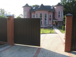 Откатные ворота с дистанционным управлением - пример 13 фото под ключ с установкой