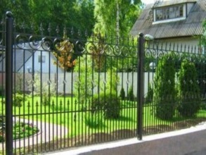 Кованые заборы на ленточном фундаменте 80 метров фото в Электростали